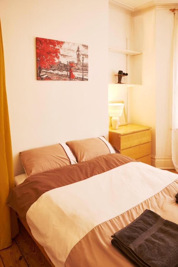 Home In Queen'S Park Londres Exterior foto